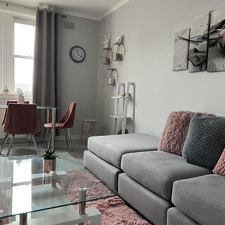 Captivating 2-Bed Apartment In Kirkcaldy Zewnętrze zdjęcie