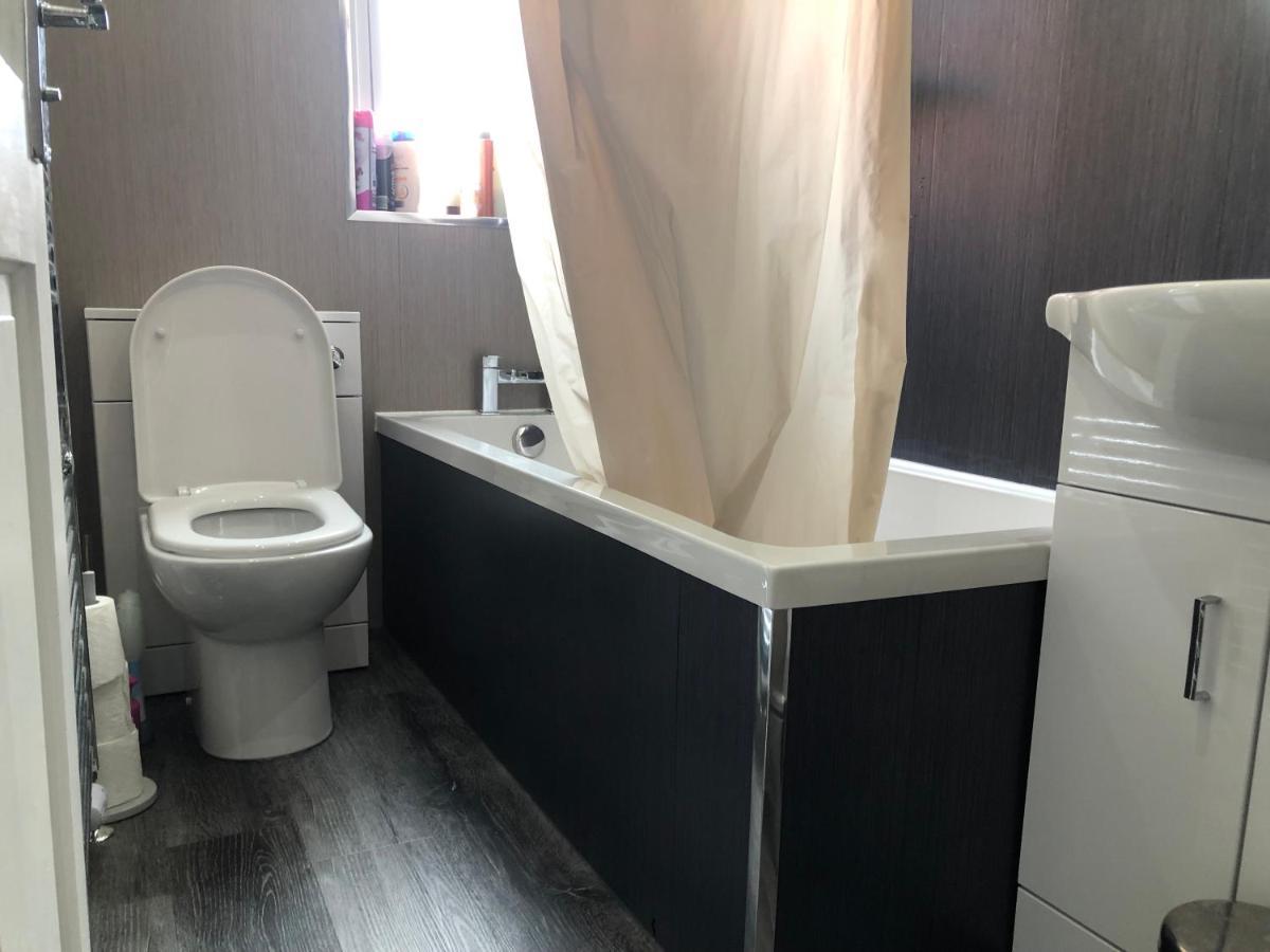 Captivating 2-Bed Apartment In Kirkcaldy Zewnętrze zdjęcie